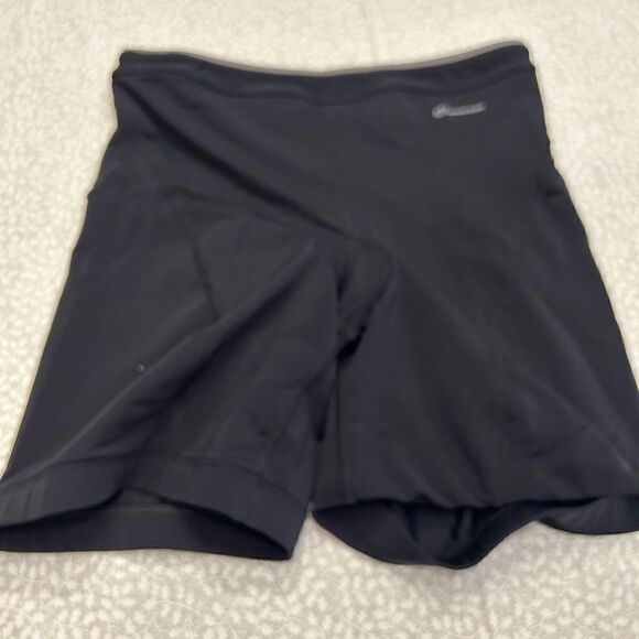 Nautilus Medium black shorts - Picture 1 of 5